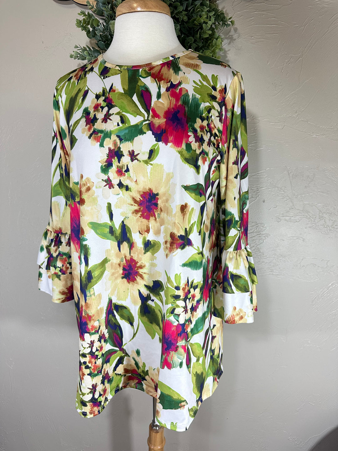 Sonika Floral Layering Top with Non Slip Sleeves Misses & Plus Sizes