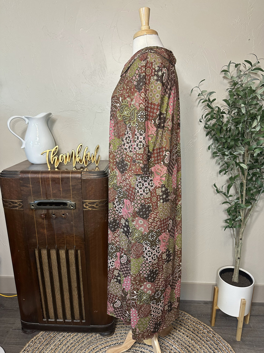 Adrianna Patchwork Dress, brown patchwork print, long relaxed fit, side view