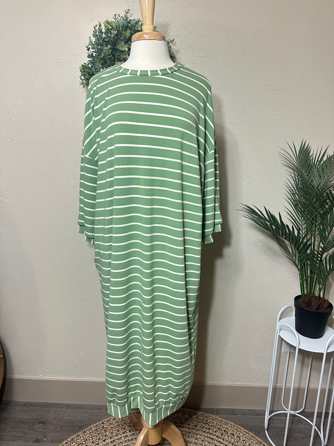 Liza Lous Ellie Sage Green Striped Loose Fit Day Dress 3X Liza Lous Ellie Sage Green Striped Loose Fit Day Dress 3X