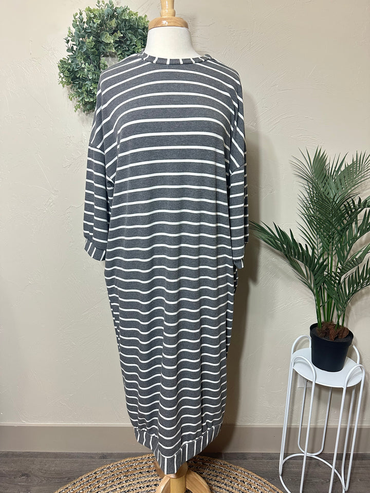 Liza Lou’s Ellie Charcoal Gray Striped Loose Fit Day Dress