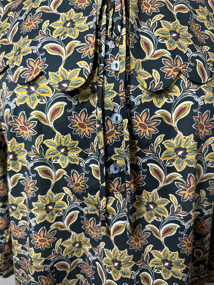 Liza Lou’s Black Paisley Peter Pan Collar Blouse Top