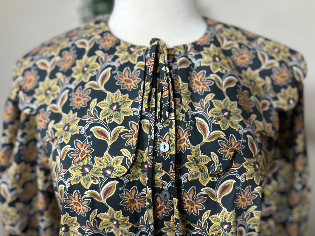 Liza Lou’s Black Paisley Peter Pan Collar Blouse Top
