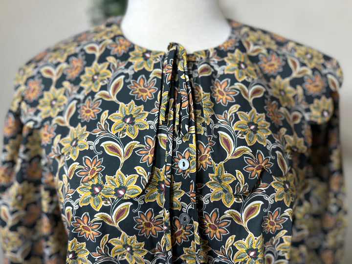 Liza Lou’s Black Paisley Peter Pan Collar Blouse Top