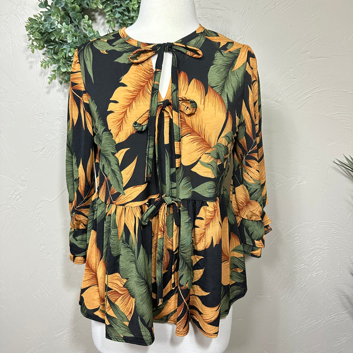 Liza Lou's Green Mustard Leaf Bow Front Top