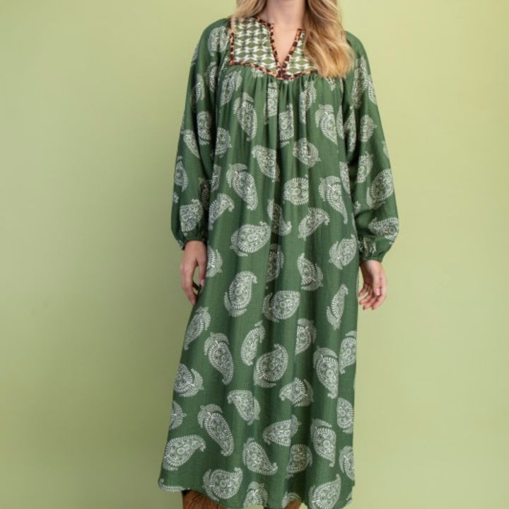 Liza Lou’s Green Paisley with Contrast Collar Dress