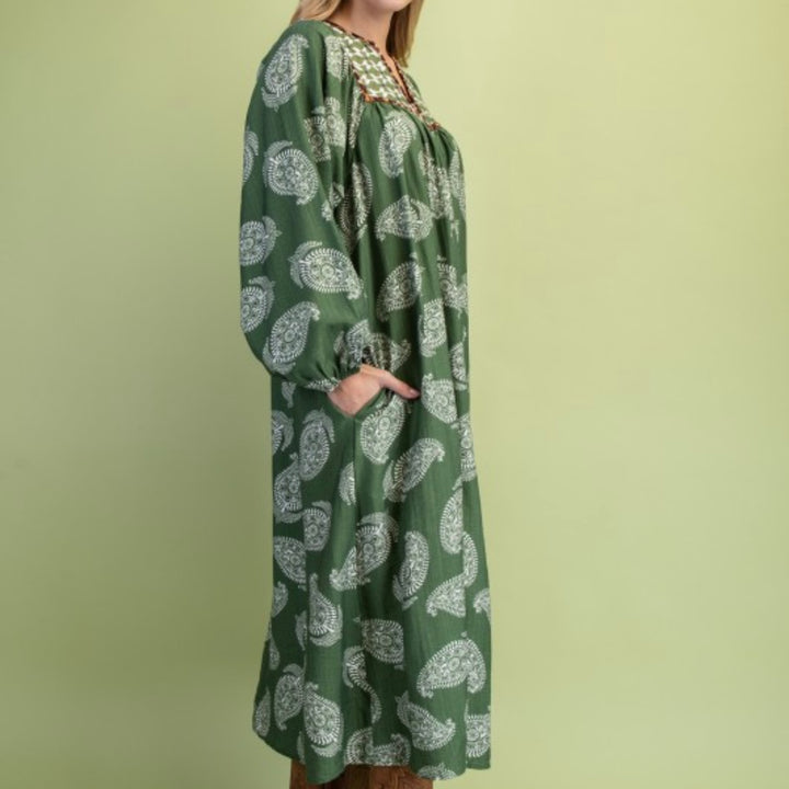 Liza Lou’s Green Paisley with Contrast Collar Dress