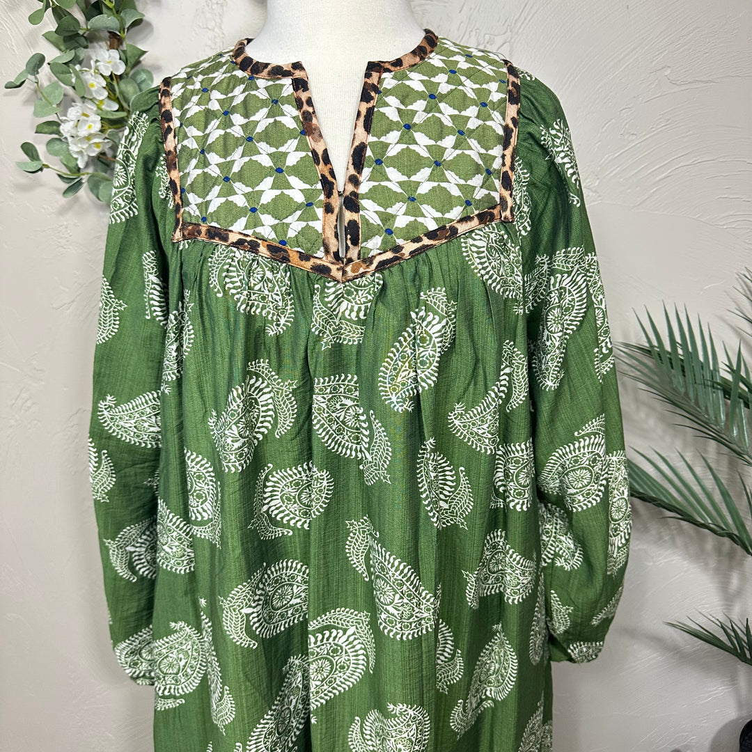 Liza Lou’s Green Paisley with Contrast Collar Dress