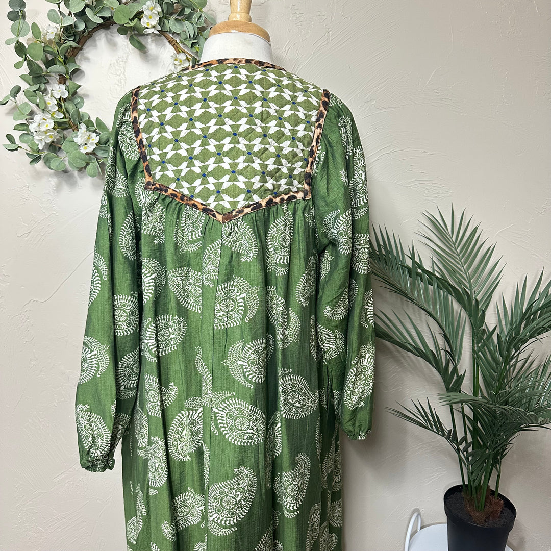Liza Lou’s Green Paisley with Contrast Collar Dress