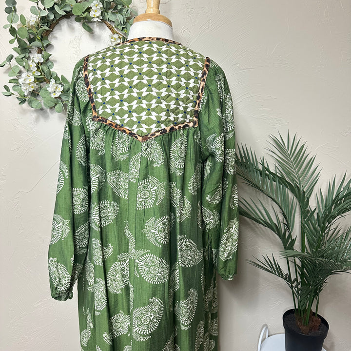 Liza Lou’s Green Paisley with Contrast Collar Dress
