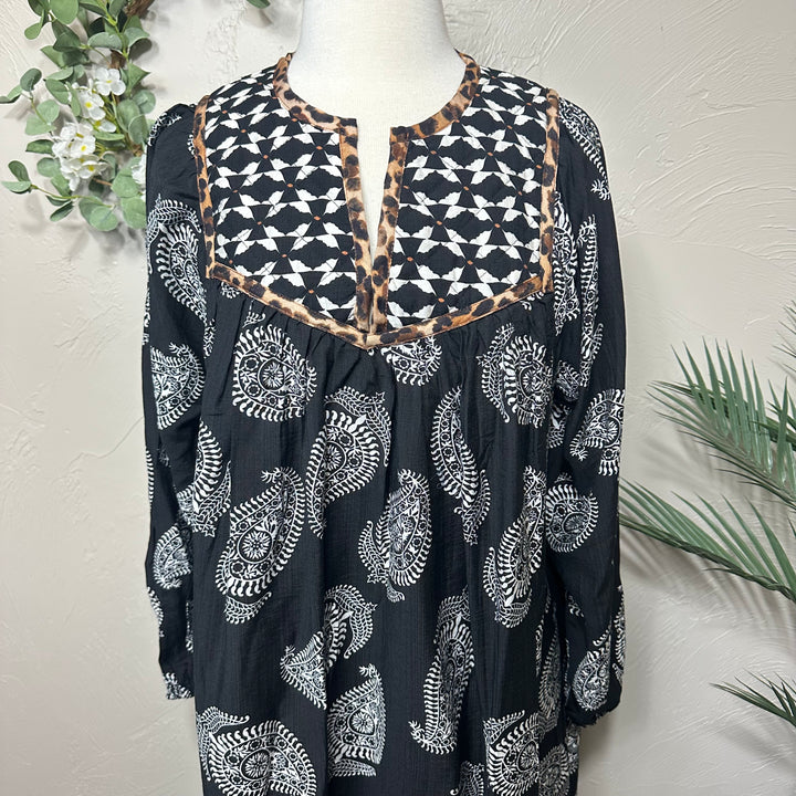 Liza Lou’s Black Paisley with Contrast Collar Dress