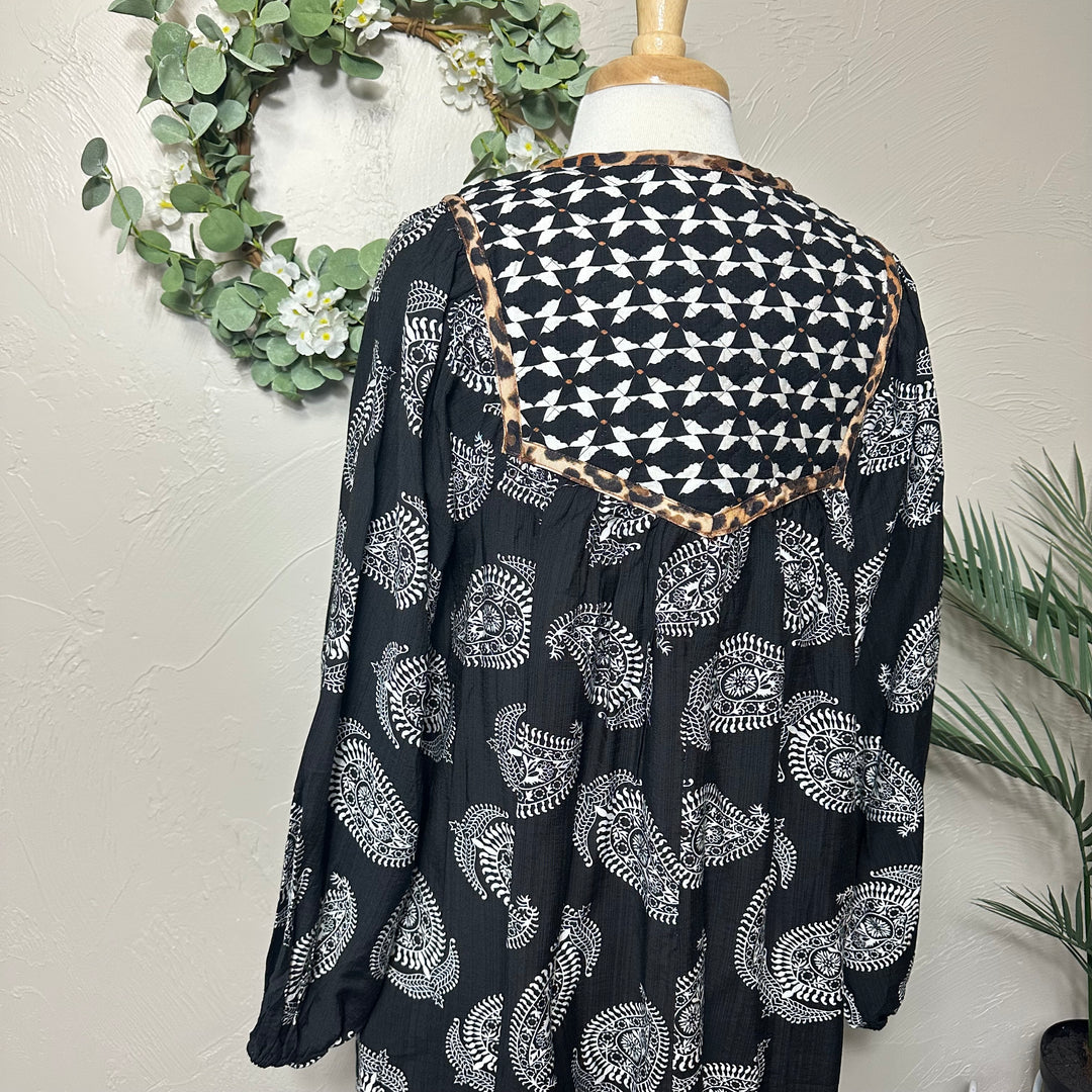 Liza Lou’s Black Paisley with Contrast Collar Dress