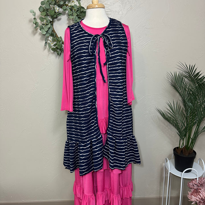 Liza Lou's Ladies Black or Navy Textured High Low Modest Ruffled Vest