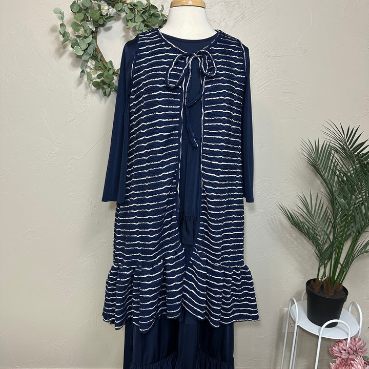 Liza Lou's Ladies Black or Navy Textured High Low Modest Ruffled Vest