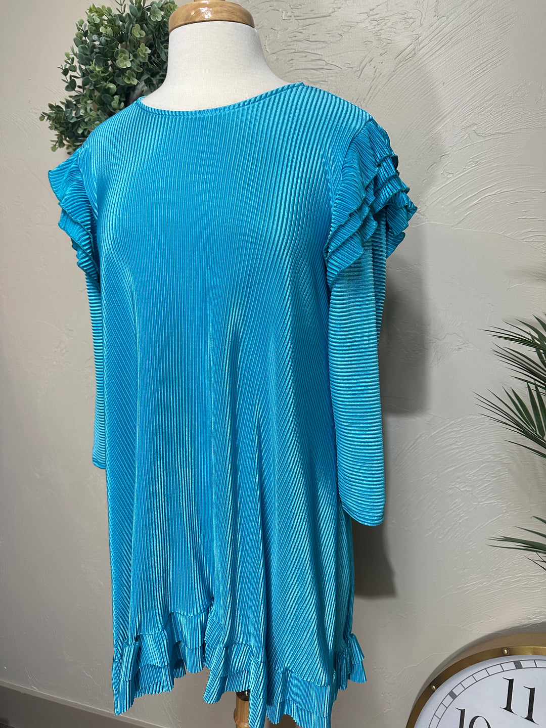 Liza Lou's Modest Bodre Turquoise Color Tunic Top