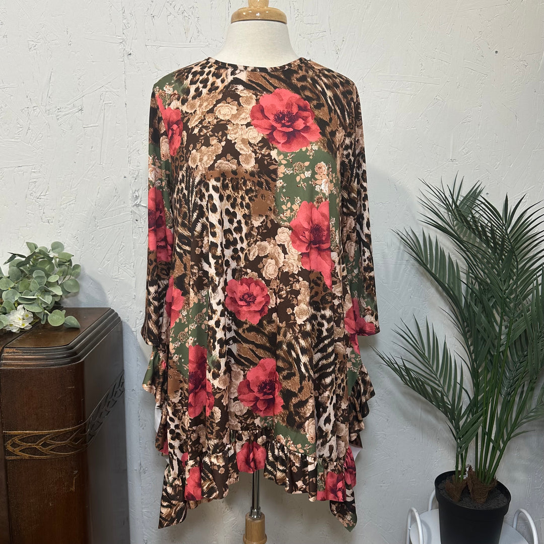 Liza Lou’s Classy Estella Mixed Floral and Animal Print Floral Tunic