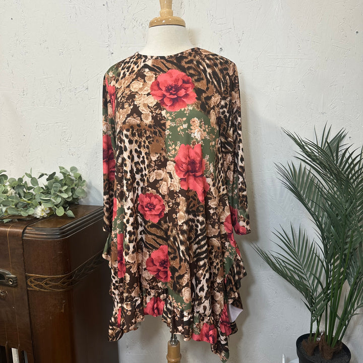 Liza Lou’s Classy Estella Mixed Floral and Animal Print Floral Tunic
