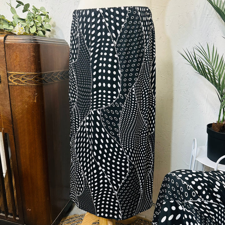 Liza Lou’s Ladies Black & White Swirling Dot Skirt