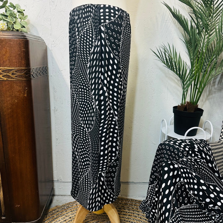 Liza Lou’s Ladies Black & White Swirling Dot Skirt