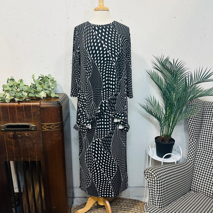 Liza Lou’s Ladies Black & White Swirling Dot Print Tunic Top
