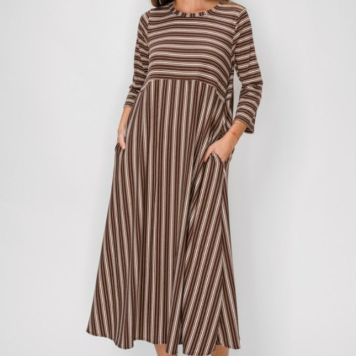 Liza's Comfortable Long Modest Brown & Cream Dress