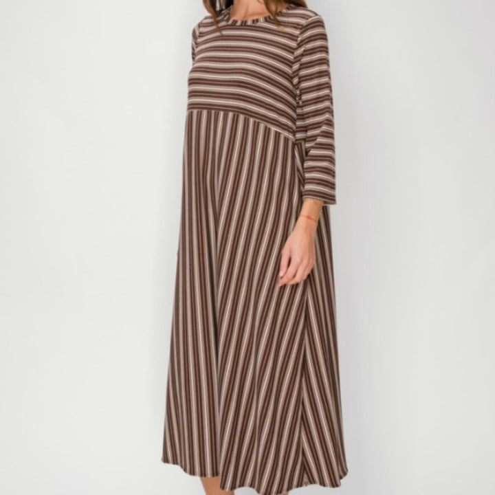 Liza's Comfortable Long Modest Brown & Cream Dress
