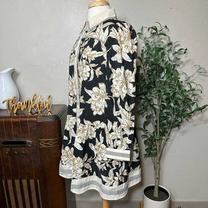Clara Contrast Collar Floral Blouse, cream cuff with striped trim, right side view