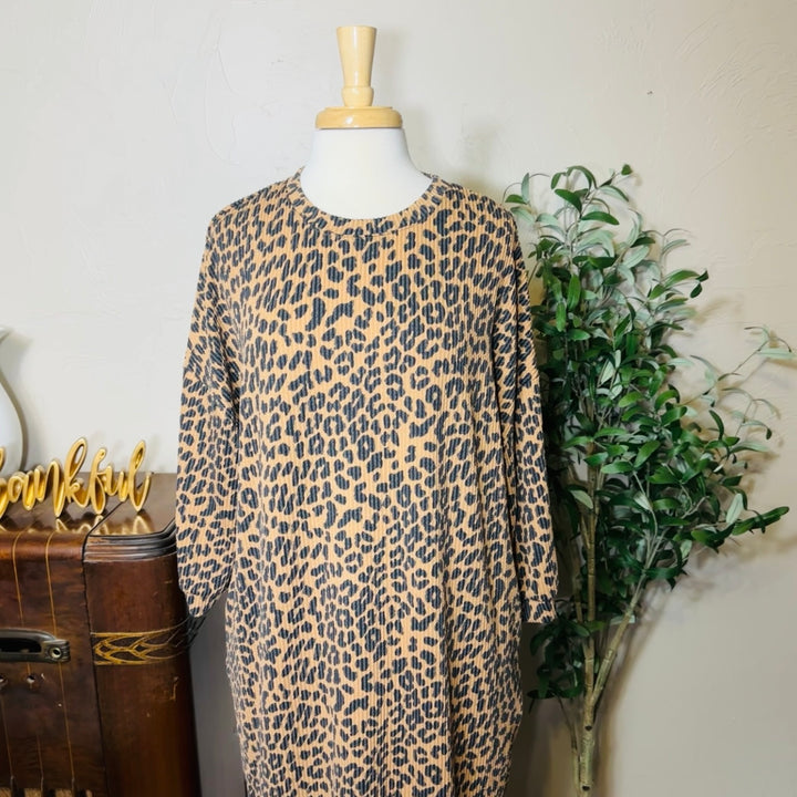 Hazel Ribbed Leopard Maxi Dress, crew neck and ribbed knit, upper front view