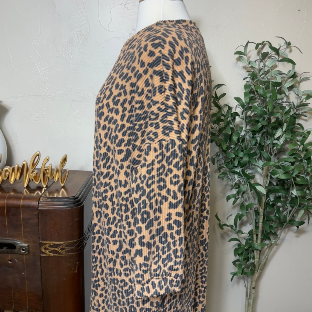 Hazel Ribbed Leopard Maxi Dress, banded long sleeve, side close-up