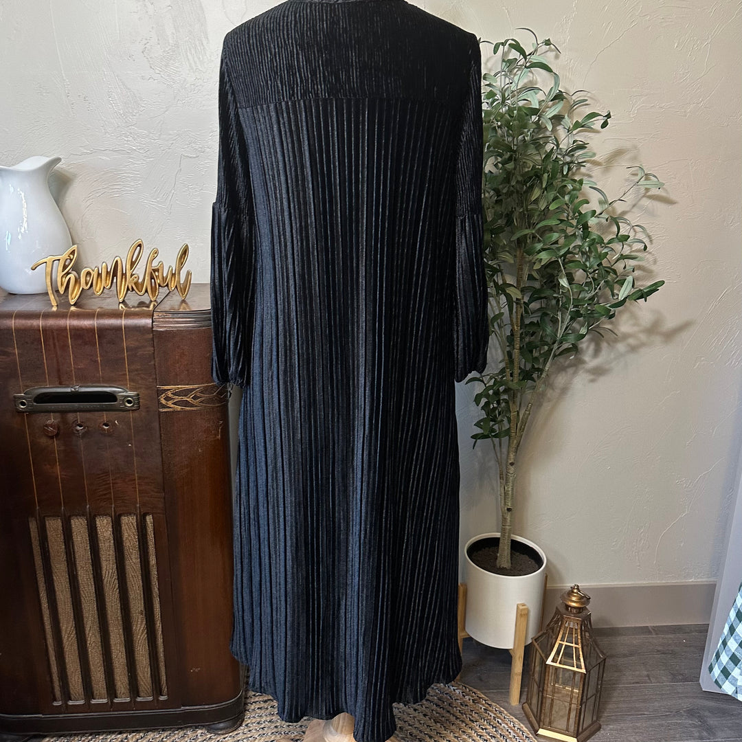 Evelyn Pleated Velvet Midi Dress in black, straight back yoke, back view