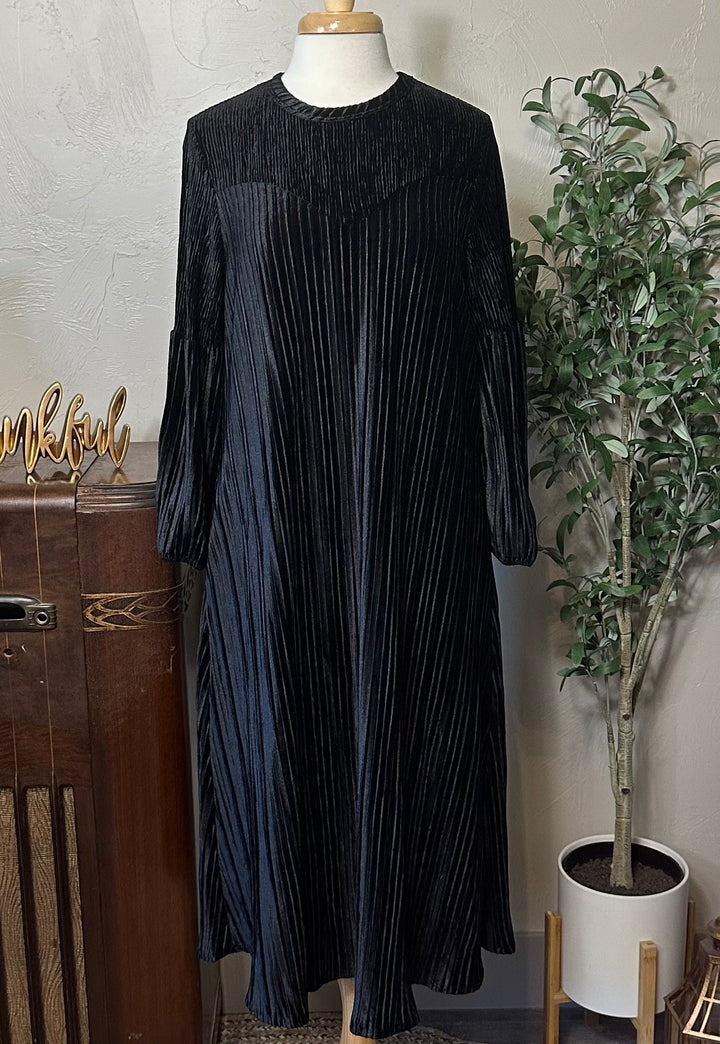 Evelyn Pleated Velvet Midi Dress in black, pleated velvet midi length, full front view