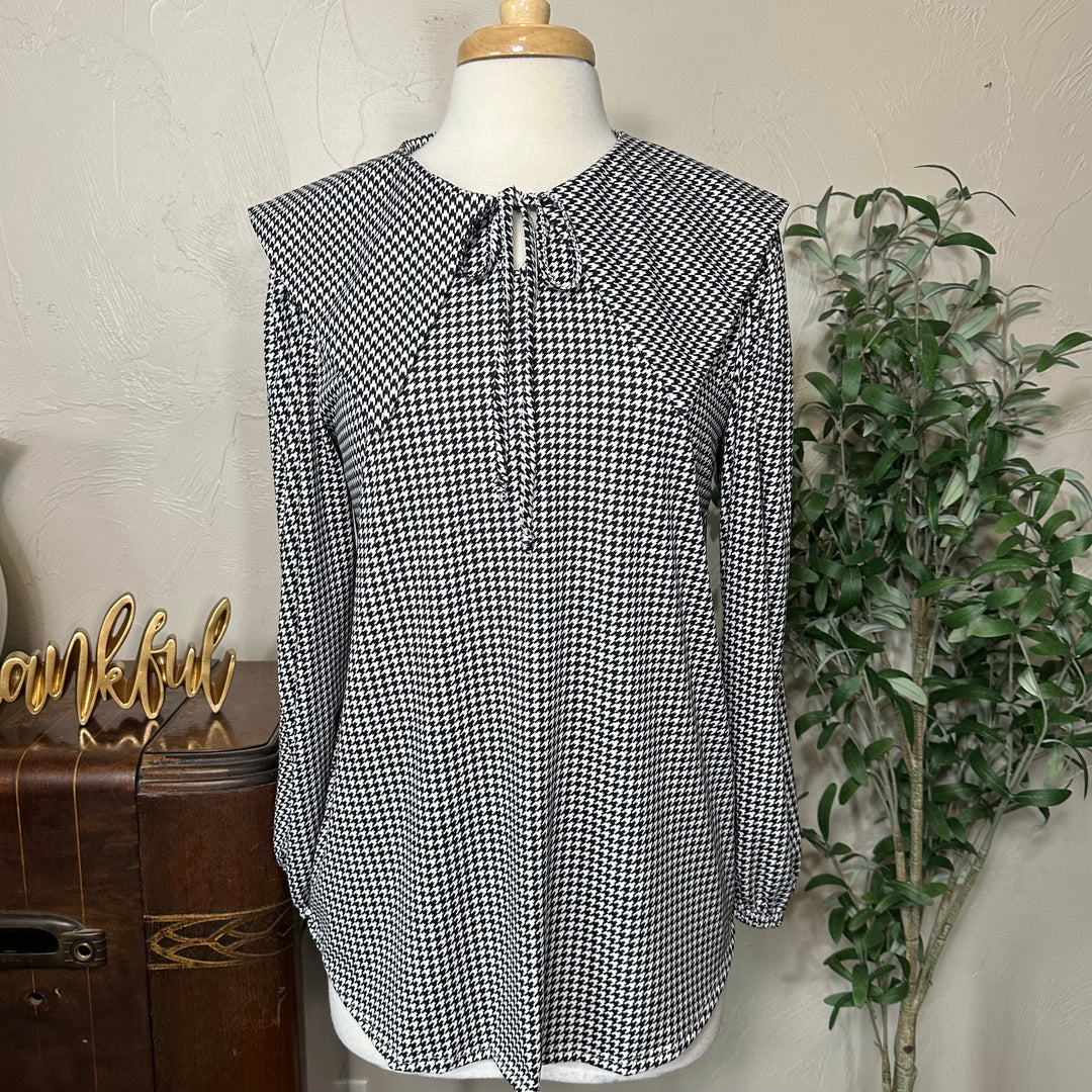 Hollis Houndstooth Sailor Collar Top in black and white, full front view