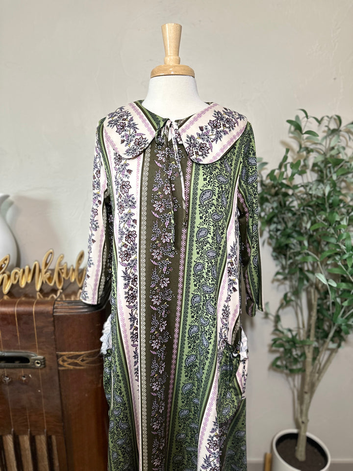 Willa Peter Pan Collar Floral Stripe Dress in green floral, collar and 3/4 sleeves, three-quarter view