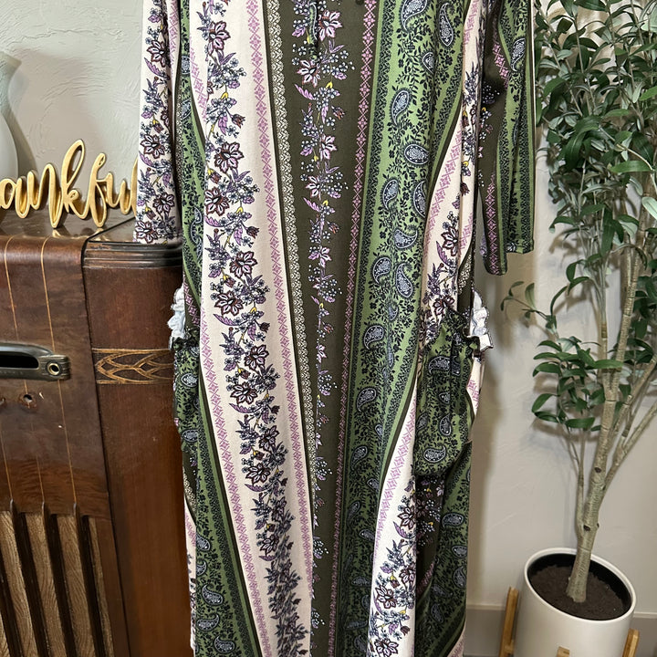 Willa Peter Pan Collar Floral Stripe Dress in green floral, print and pockets, skirt close-up