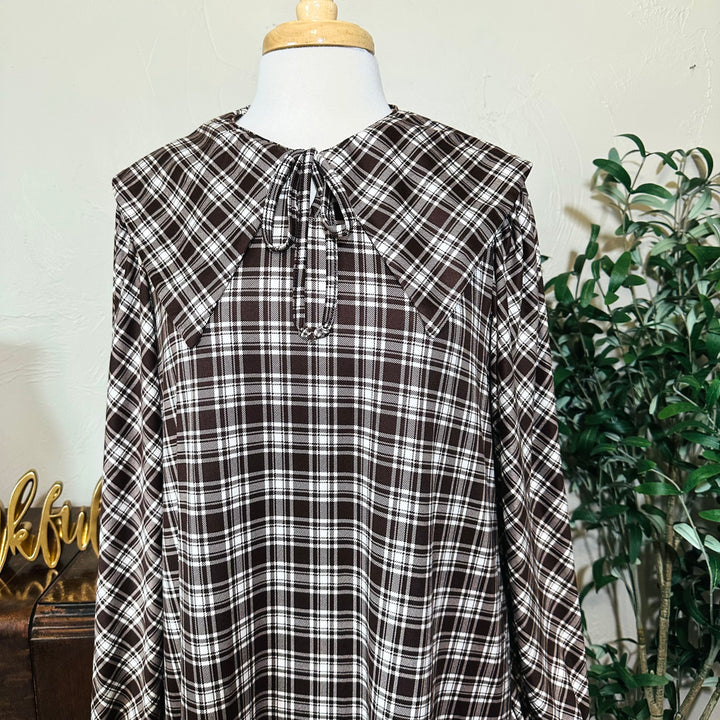 Mabel Sailor Collar Plaid Dress in brown plaid, keyhole tie, neckline close-up
